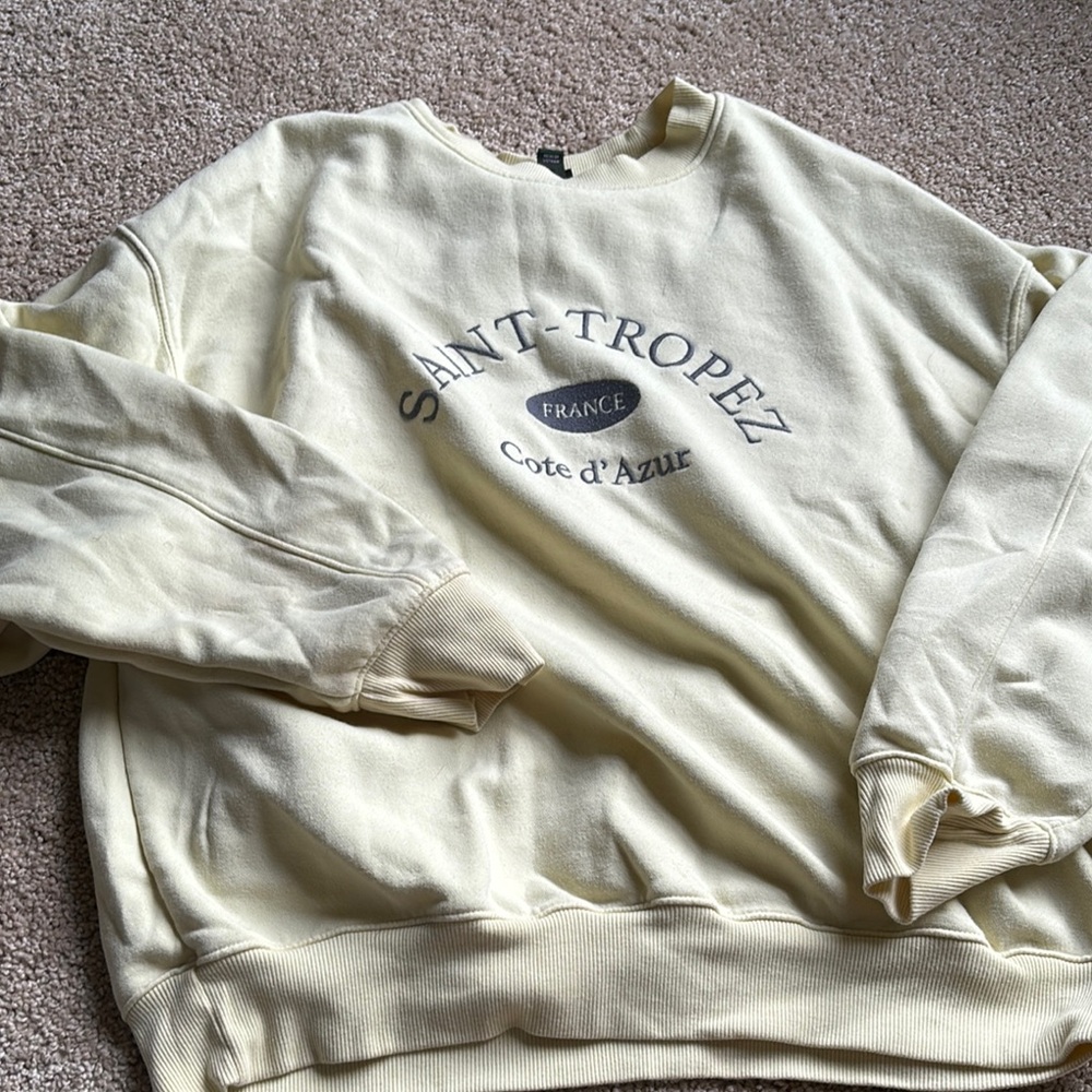 Wild Fable Cream Crewneck Sweater Cozy Casual Style